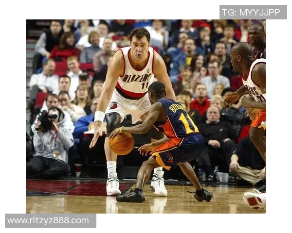 足球明星与NBA偶像的跨界对话与友谊碰撞的精彩瞬间